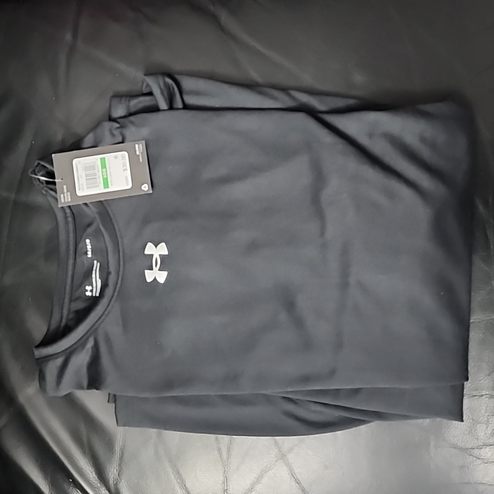 Under Armour (UA) long sleeved, black, loose fit tee